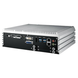 ECS-9280 - Bezwentylatorowy komputer przemysłowy z 8x PoE+