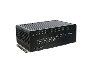 RC300L-CS - Bezwentylatorowy komputer kolejowy EN50155